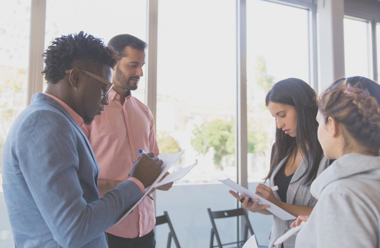 Espace de travail collaboratif pour discussions financières